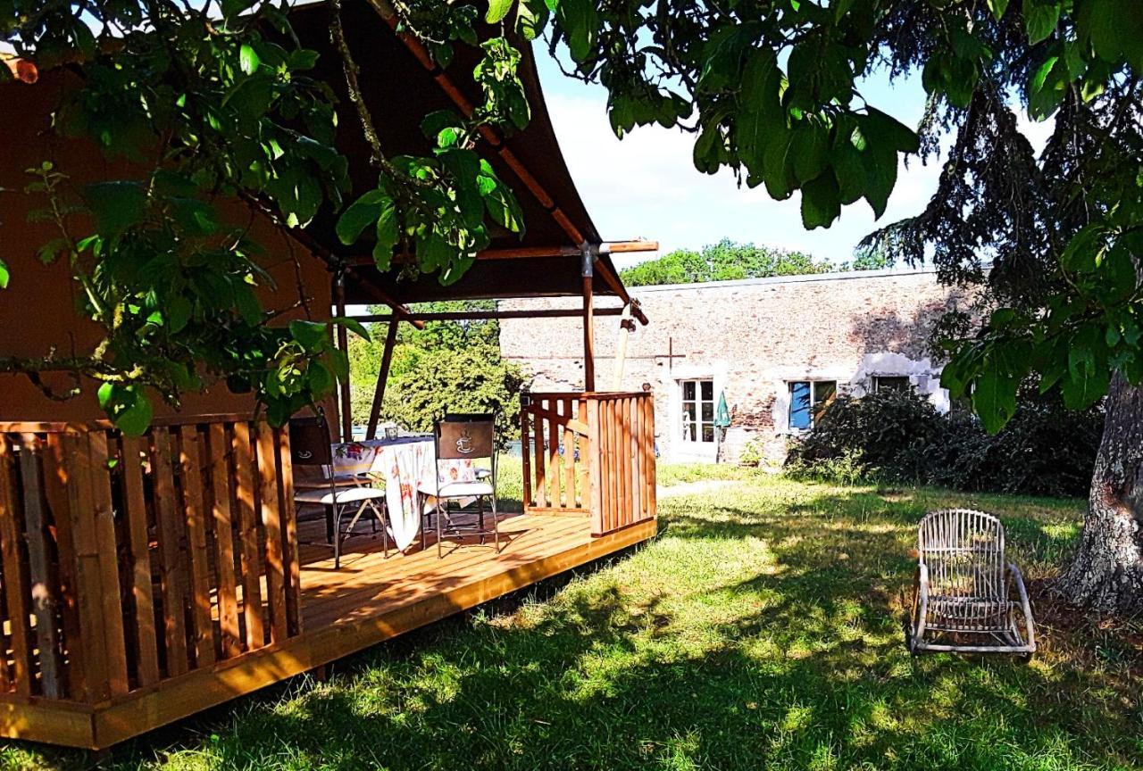 Le Lodge De Loge & Broc La Possonniere Exterior photo
